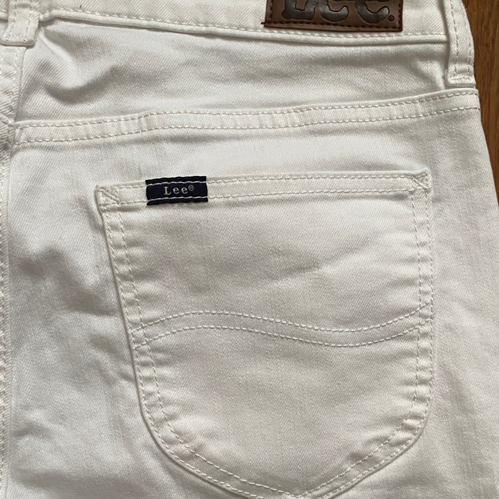 Lee Women's White Bermuda Shorts - Picture 7 of 9